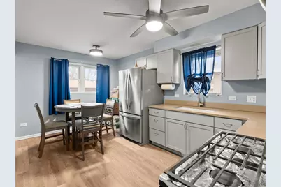 636 E 156th Place, South Holland, IL 60473 - Photo 4