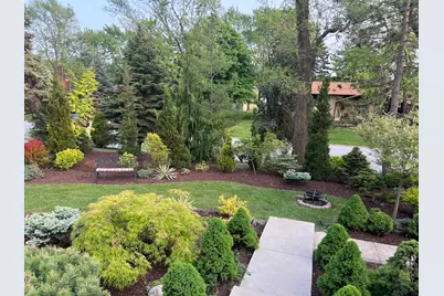 [Address not provided], Hickory Hills, IL 60457 - Photo 2