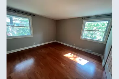 [Address not provided], Hickory Hills, IL 60457 - Photo 6