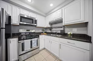 10105 Hartford Ct, Schiller Park, IL 60176 - Photo 10