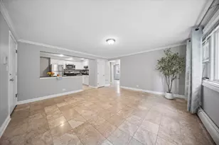 10105 Hartford Ct, Schiller Park, IL 60176 - Photo 2