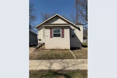 229 N 6th Avenue, Kankakee, IL 60901 - Photo 1