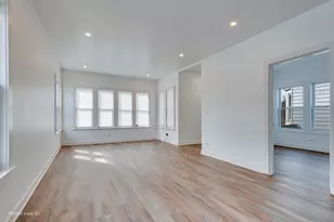 318 W 112th St, Chicago, IL 60628 - Photo 12