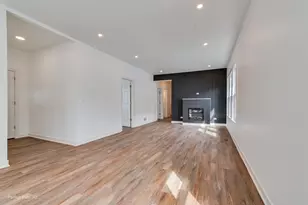 318 W 112th St, Chicago, IL 60628 - Photo 16