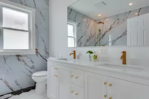 318 W 112th St, Chicago, IL 60628 - Photo 8