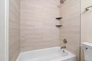 1427 Sutton Ct, Vernon Hills, IL 60061 - Photo 22