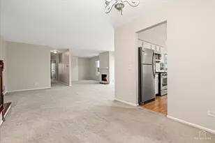 1427 Sutton Ct, Vernon Hills, IL 60061 - Photo 8