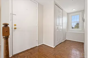 1427 Sutton Ct, Vernon Hills, IL 60061 - Photo 2