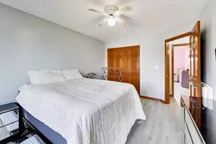 1075 Longford Rd, Bartlett, IL 60103 - Photo 32