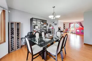 1075 Longford Rd, Bartlett, IL 60103 - Photo 10