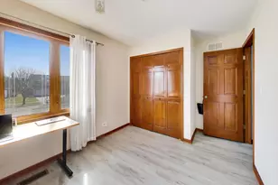 1075 Longford Rd, Bartlett, IL 60103 - Photo 36