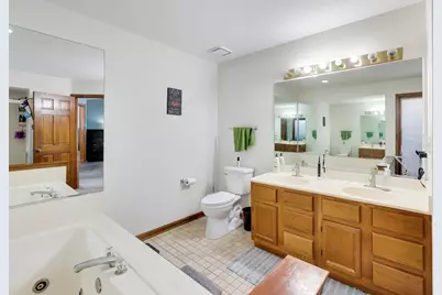 1075 Longford Road, Bartlett, IL 60103 - Photo 18