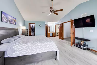 1075 Longford Road, Bartlett, IL 60103 - Photo 32
