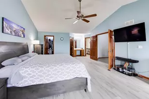 1075 Longford Rd, Bartlett, IL 60103 - Photo 32