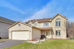 1075 Longford Rd, Bartlett, IL 60103 - Photo 2