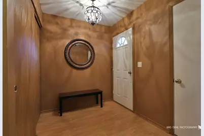 3338 Cottonwood Court, McHenry, IL 60051 - Photo 2