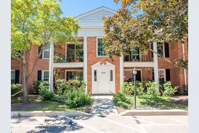 530 Shorely Drive #104, Barrington, IL 60010 - Photo 1