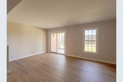530 Shorely Drive #104, Barrington, IL 60010 - Photo 2
