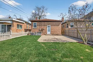 10552 S Troy St, Chicago, IL 60655 - Photo 32