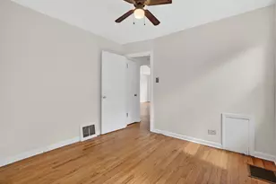 10552 S Troy St, Chicago, IL 60655 - Photo 18