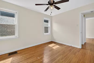 10552 S Troy Street, Chicago, IL 60655 - Photo 14