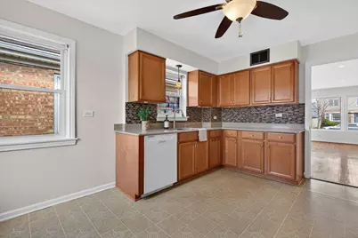 10552 S Troy Street, Chicago, IL 60655 - Photo 12