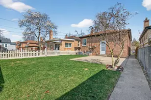 10552 S Troy St, Chicago, IL 60655 - Photo 24