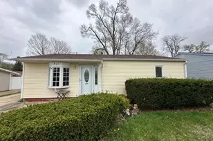 407 Laurel Ave, Romeoville, IL 60446 - Photo 1