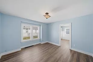 507 W 12th St, Sterling, IL 61081 - Photo 8