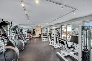 450 W Briar Pl, Chicago, IL 60657 - Photo 20