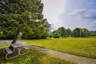 575 Berry Ave, Grayslake, IL 60030 - Photo 6