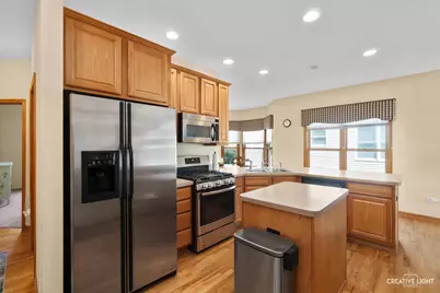 574 Sudbury Circle, Oswego, IL 60543 - Photo 6