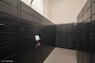 235 W Van Buren St, Chicago, IL 60607 - Photo 30