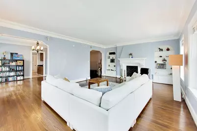 2041 W Farwell Avenue #2E, Chicago, IL 60645 - Photo 10