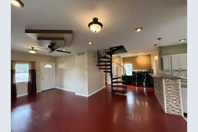 111 E Peach Street, Centralia, IL 62801 - Photo 18