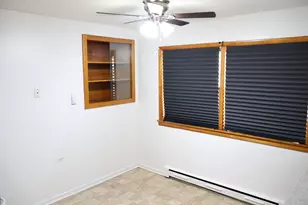 9721 S Albany Ave, Evergreen Park, IL 60805 - Photo 16