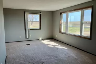 26292 Covell Rd, Sterling, IL 61081 - Photo 6