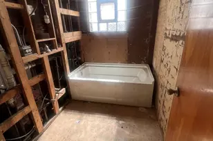 2221 N 73rd Ct, Elmwood Park, IL 60707 - Photo 8