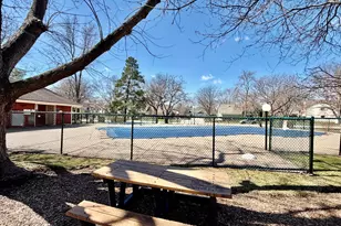 1053 Scanlon Dr, Wheeling, IL 60090 - Photo 20