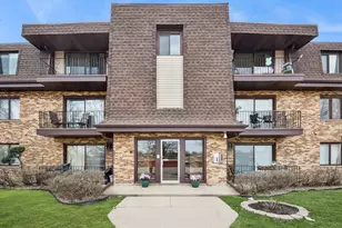 10820 Kilpatrick Ave, Oak Lawn, IL 60453 - Photo 1