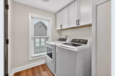 305 W Exchange Street #B, Sycamore, IL 60178 - Photo 12