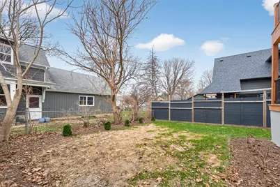 305 W Exchange Street #B, Sycamore, IL 60178 - Photo 22