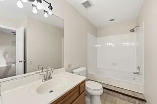 1780 Pebble Beach Cir, Elgin, IL 60123 - Photo 18