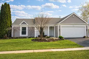 1863 Castle Pines Cir, Elgin, IL 60123 - Photo 1