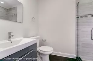 2329 W Barry Ave, Chicago, IL 60618 - Photo 8