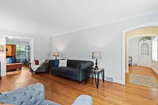 4814 Bryan Pl, Downers Grove, IL 60515 - Photo 6