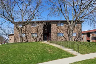 714 Division St, South Elgin, IL 60177 - Photo 1