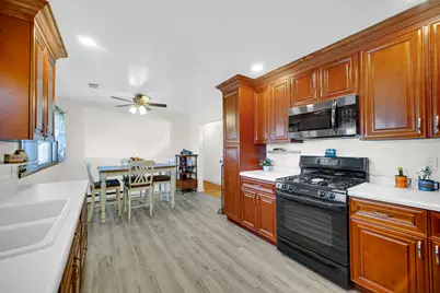 3709 Hawthorne Street, Harvard, IL 60033 - Photo 6