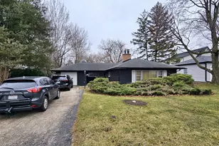 270 E St Charles Rd, Elmhurst, IL 60126 - Photo 2