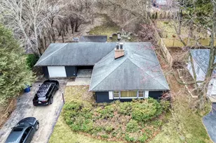 270 E St Charles Rd, Elmhurst, IL 60126 - Photo 10